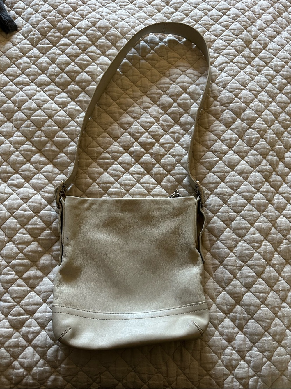 Vintage Coach Hobo Crossbody Bag in Chalk